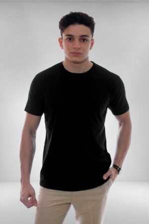 Remera Cuello O Negra