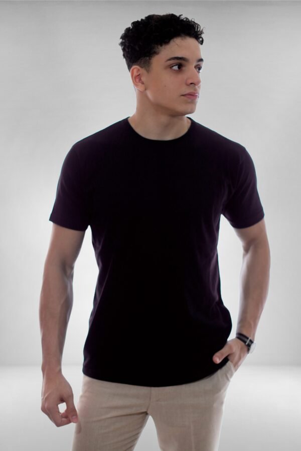 Remera Cuello O Negra